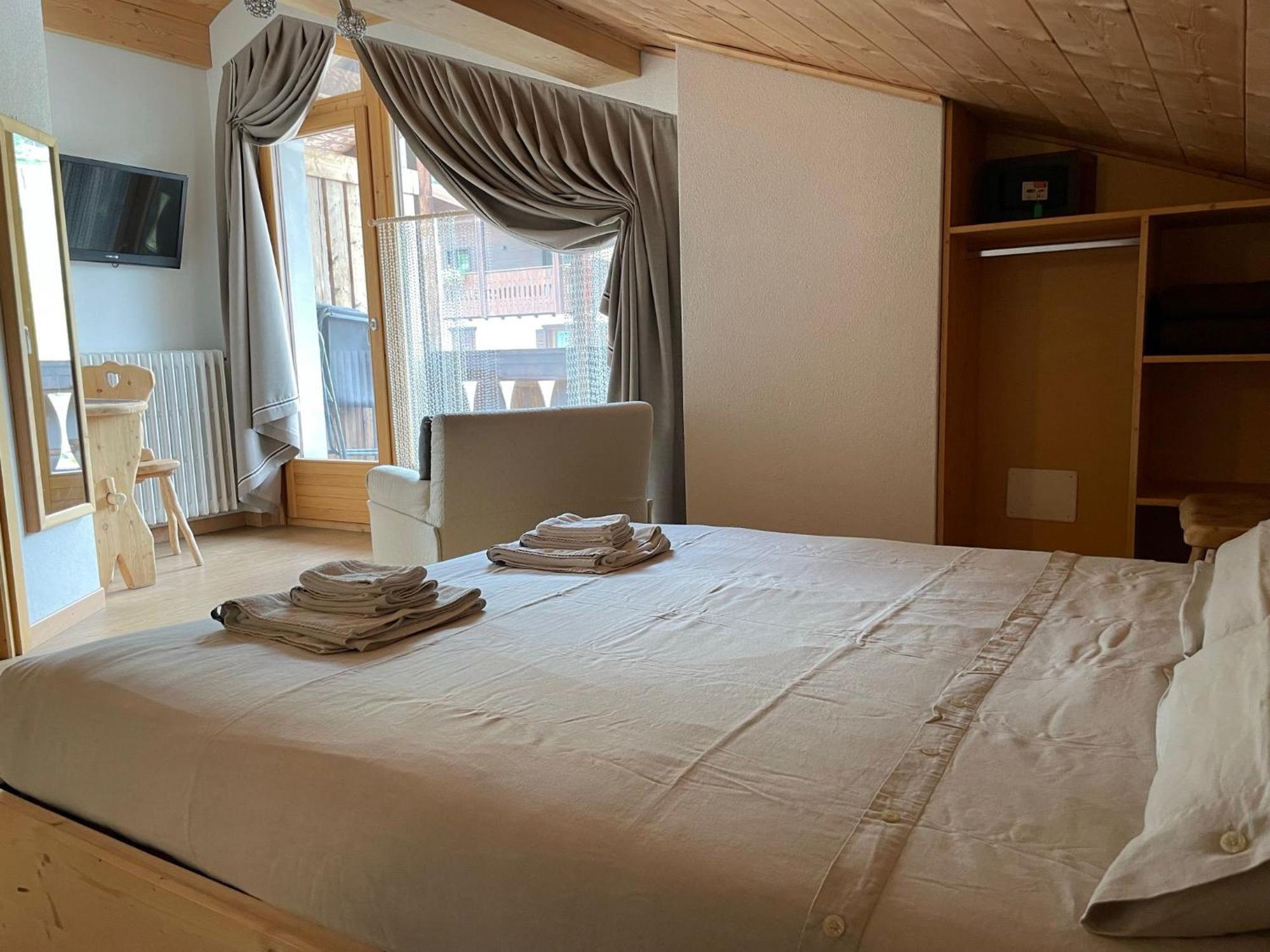 Ambassador Rooms In Bormio, Solo Camera Senza Colazione Buitenkant foto